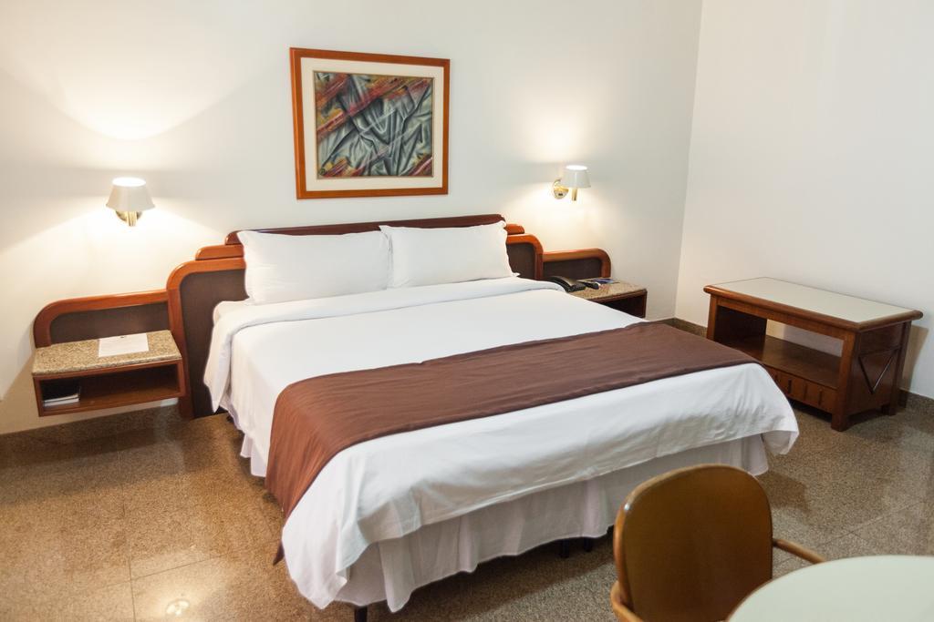 Dimas Lessa Hotel Montes Claros Eksteriør bilde