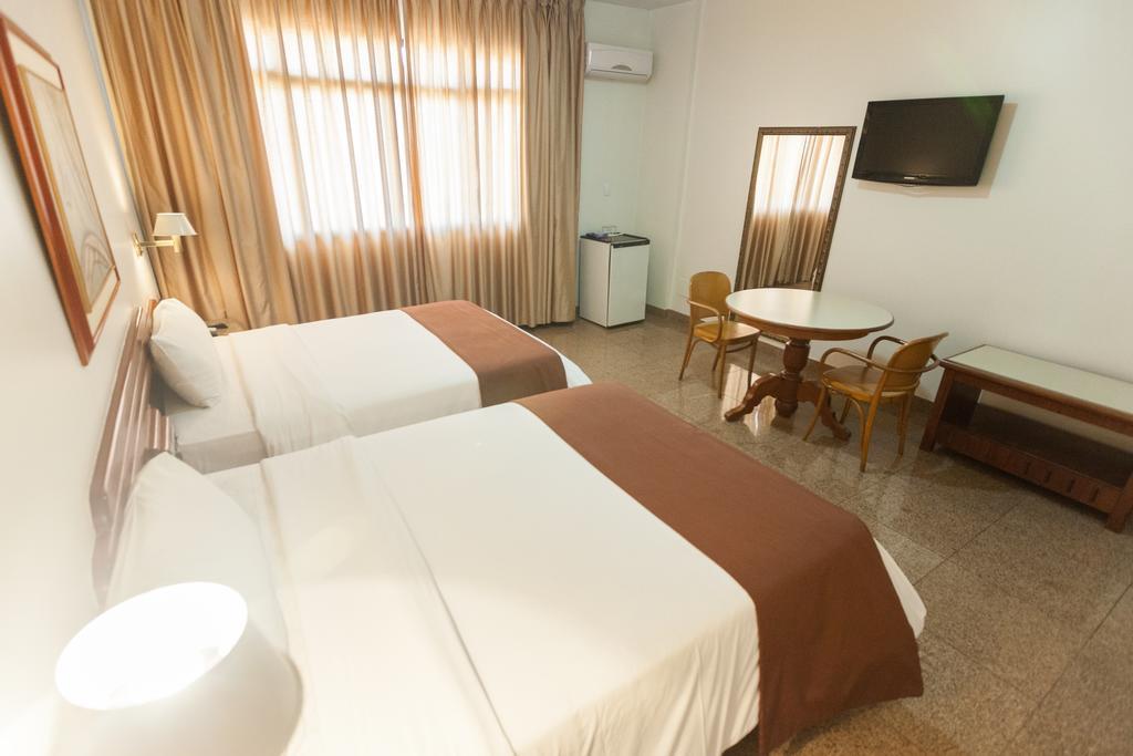 Dimas Lessa Hotel Montes Claros Eksteriør bilde