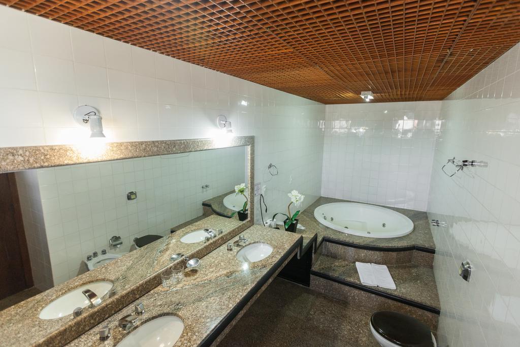 Dimas Lessa Hotel Montes Claros Eksteriør bilde